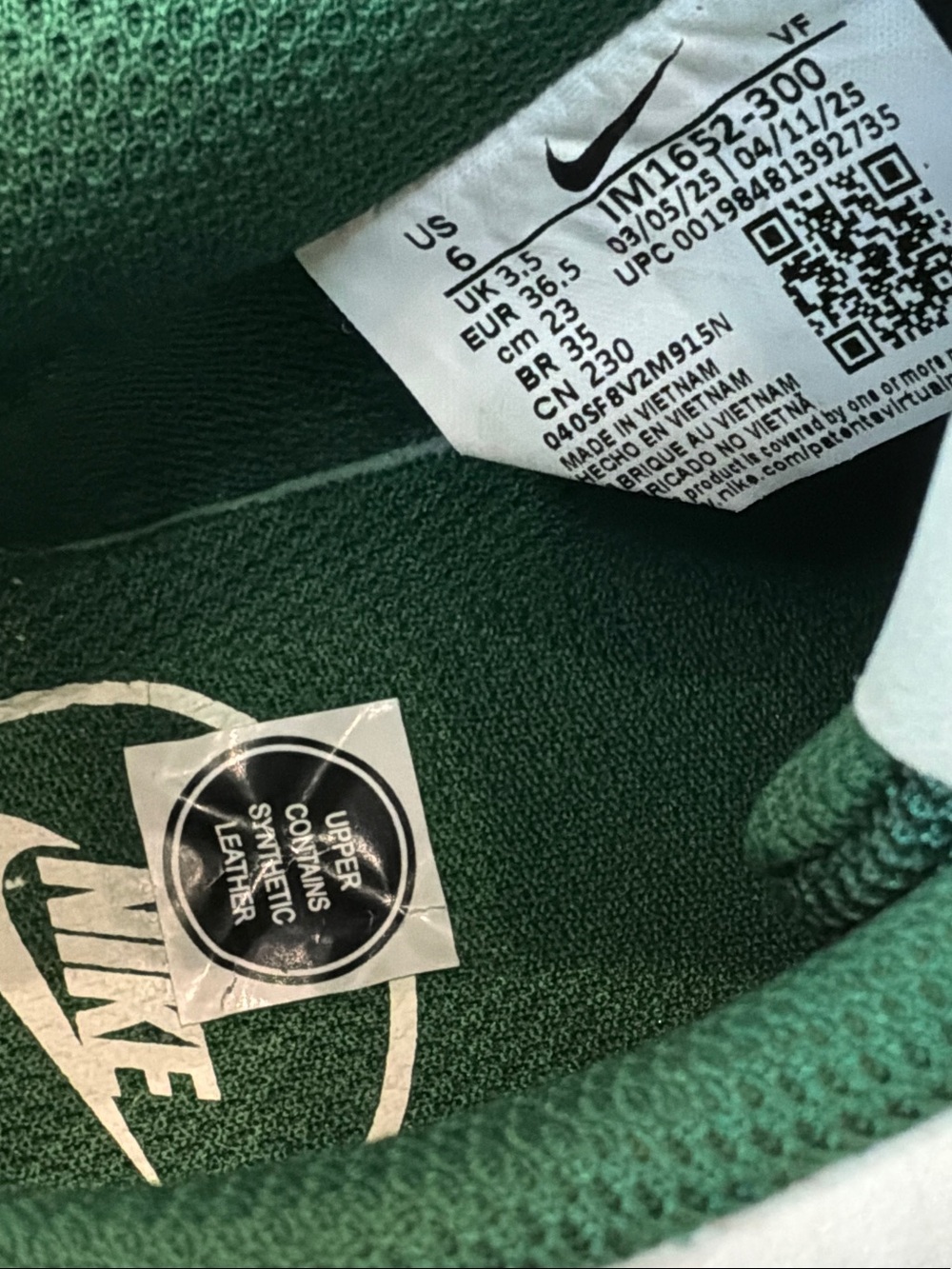 Nike Size 6 Women’s Low-Top Sneakers White Green Worn Trying On Minor Crease - Picture 11 of 16